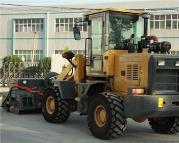 新疆無塵清掃機教你如何去除擋風(fēng)玻璃起霧水汽 新疆無塵清掃機教你如何去除擋風(fēng)玻璃起霧水汽