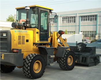 湖南無塵清掃機教你選購大型的道路清掃車 湖南無塵清掃機教你選購大型的道路清掃車